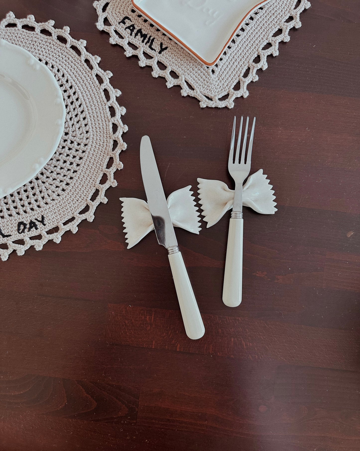 Seramik çatal bıçak dayanağı